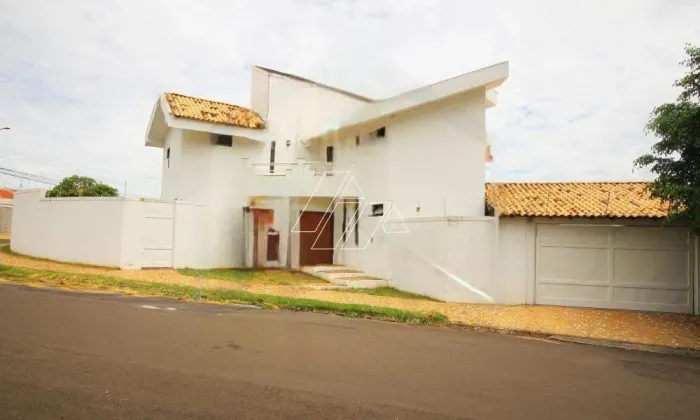 Casa 3 suítes Locação Jardim Esmeralda Marília/SP