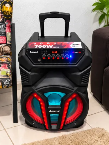 Caixa de Som Amvox 700W RMS Bluetooth com Rodinhas