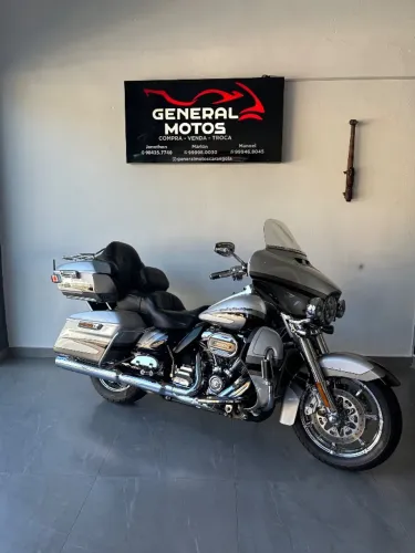 Harley Davidson CVO 114 2017