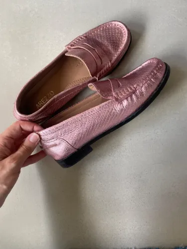 Mocassim Arezzo rosa claro metalizado - TAM. 35