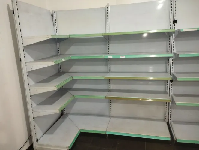 Gôndola de canto de Ferro 