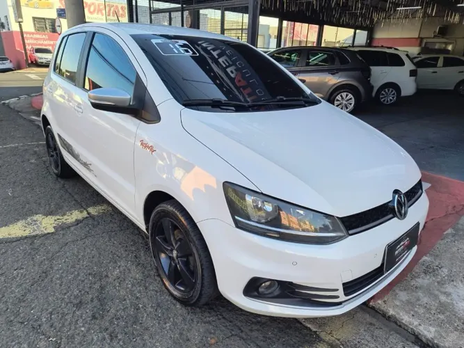 Volkswagen Fox Rock IN RIO 1.6 MI Total Flex 8V 5P 2016