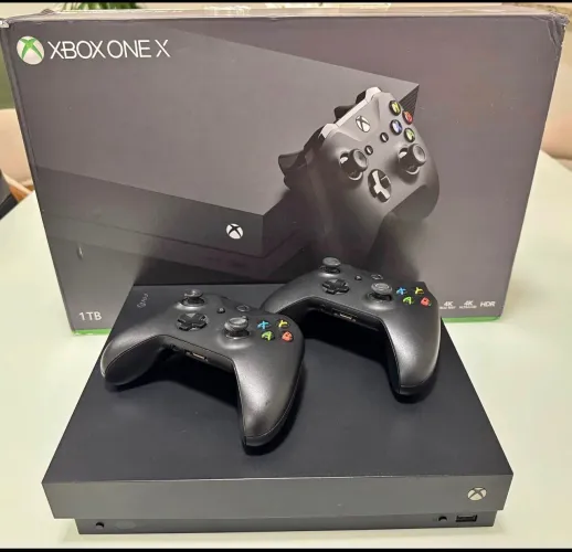 Xbox One X 1,6 Tb