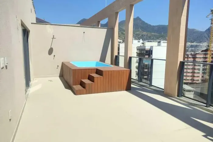 Cobertura Duplex para venda tem 200 metros quadrados com 3 quartos em Tijuca - Rio de Jane