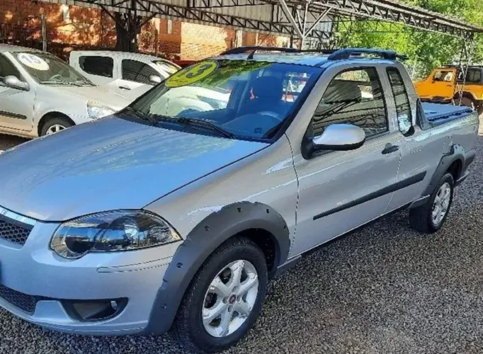Fiat Strada Trekking 1.6 16V Flex CE 2013