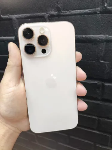 iPhone 16 pro max semi novo