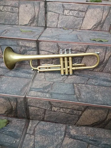 Trompete Yamaha 2320E