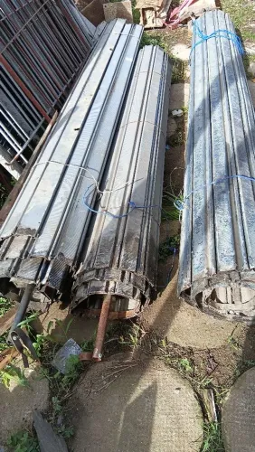 Portas de aço de enrola usadas medida 3.me por 2.90 preço econômica RS 400