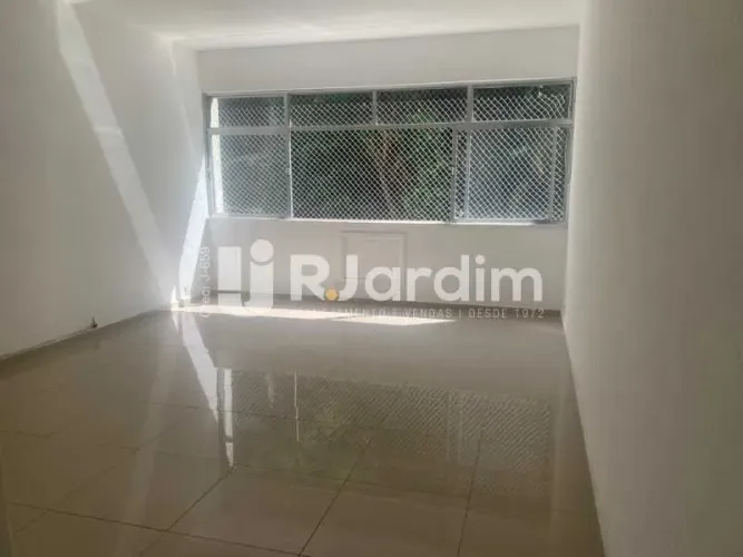 Laranjeiras | Rua das Laranjeiras | 108 m² | 3 Quartos | 1 Vaga | Vista Verde | Próximo à