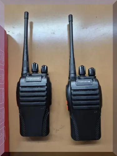 Rádio comunicador Walkie Talkie Baofeng 777S com fones - kit 2 unidades Novo