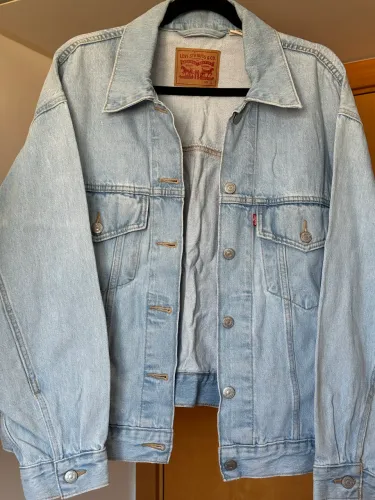 Jaqueta Oversized Levi?s (De 1.000 reais por 600 reais) NOVINHA