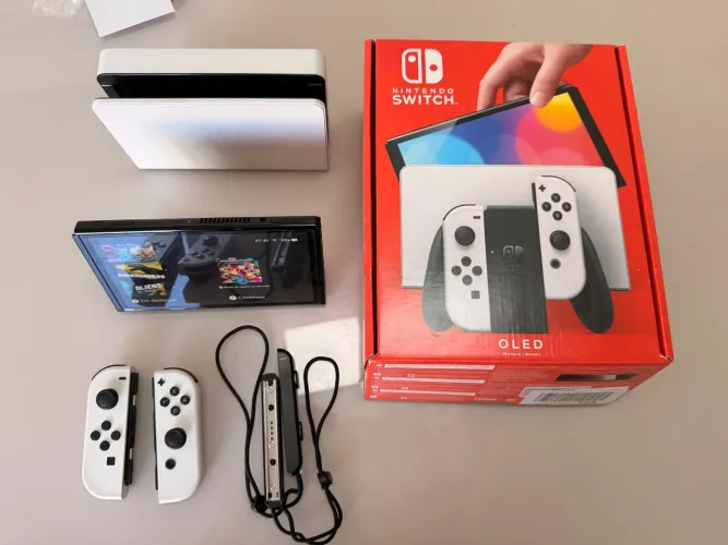 Nintendo Switch OLED White (HEG-001)