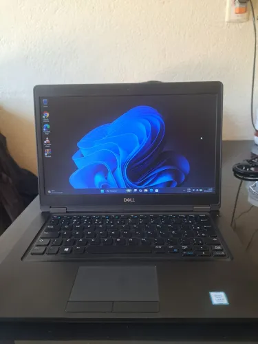 Dell Latitude 5490 - i5 | 8GB RAM | SSD 256GB