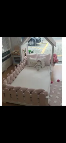 Cama casinha menina linda e de qualidade