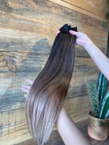 Cabelo Vietnamita Premium - Loiro com Raiz Esfumada