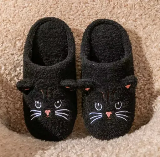 PANTUFA GATINHO PRETO- TAMANHO 37 