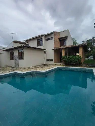 Alugo Linda Casa duplex com 4 suítes+energia solar no Aldebaran Beta
