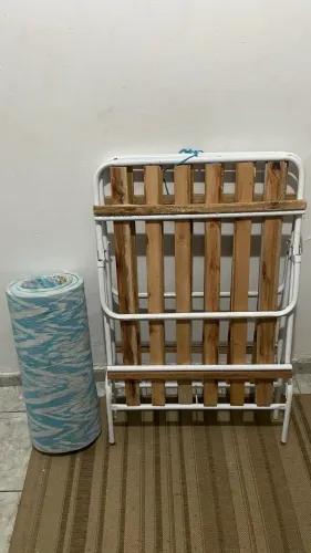 Cama de Campanha Dobrável
