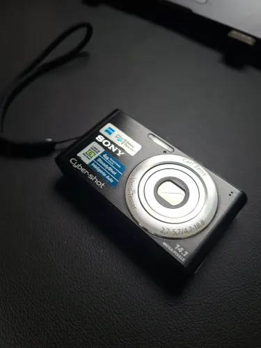 Sony Cyber-shot 14.1 Megapixels - Estética Anos 2000
