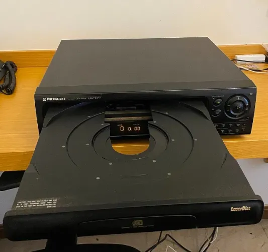 Pioneer CLD-S270 + 8 Laser Disc