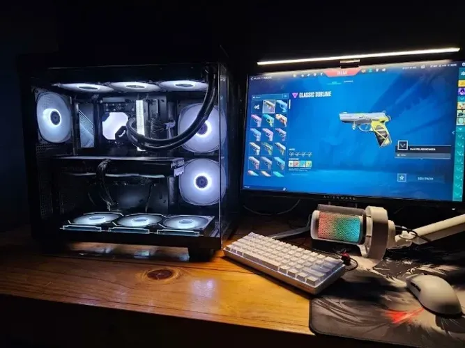 PC Gamer AM5 Ryzen 7 9700X + RTX 4060 Ti + 32GB RAM + SSD Gen 5 + Monitor 360Hz Alienware