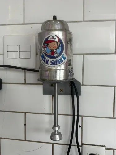 BATEDOR DE MILKSHAKE 