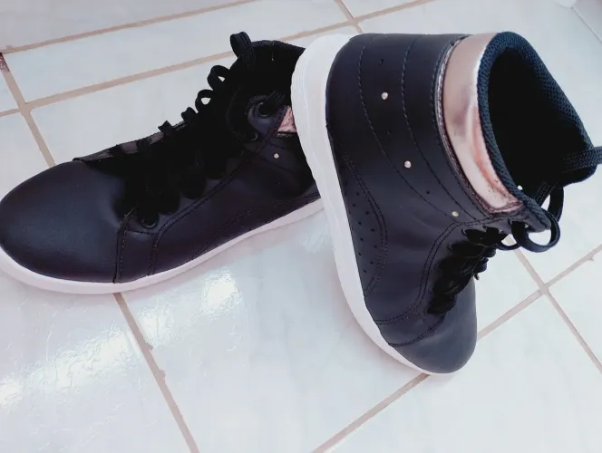 Lindo tênis casual! 40 reais