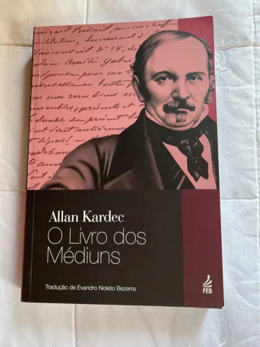 Obras de Allan Kardec - O livro dos médiuns e O livro dos espíritos