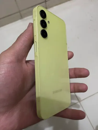 Vendo, Celula A15 Novo sem marcas de uso.