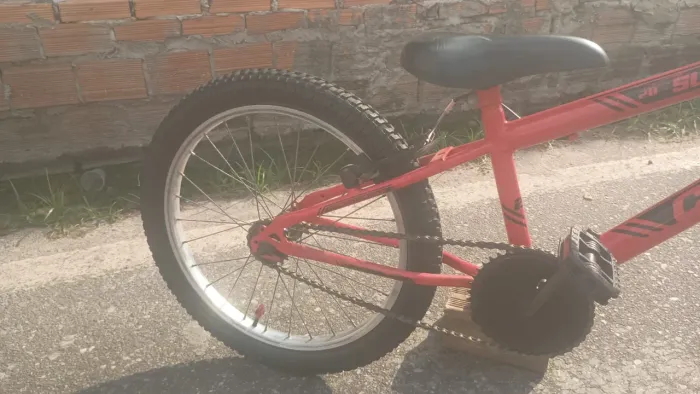 Bicicleta infantil aro 20 seminova