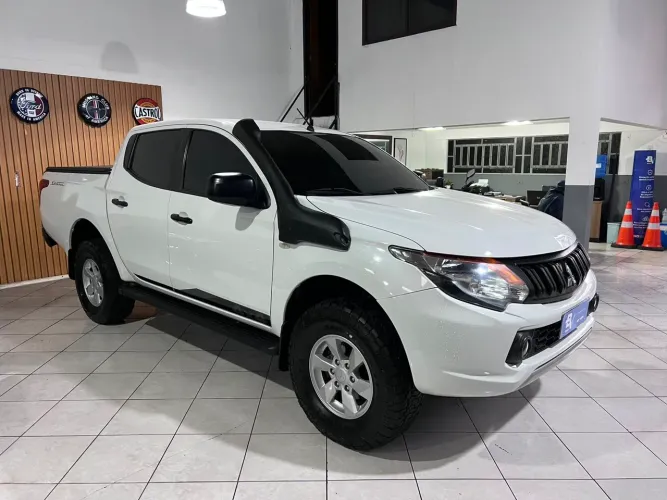 Mitsubishi L200 Triton Sport GLS 2.4 CD Diesel Aut. 2022