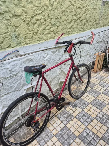 Bicicleta Vermelha Usada