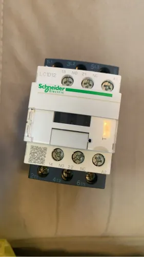 Contactora Schneider Lc1d12 3p 12a 1na+1nf