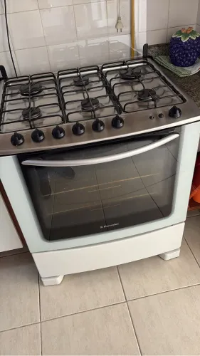 Fogão Electrolux 6 Bocas Inox com Tampa de Vidro - ótimo Estado