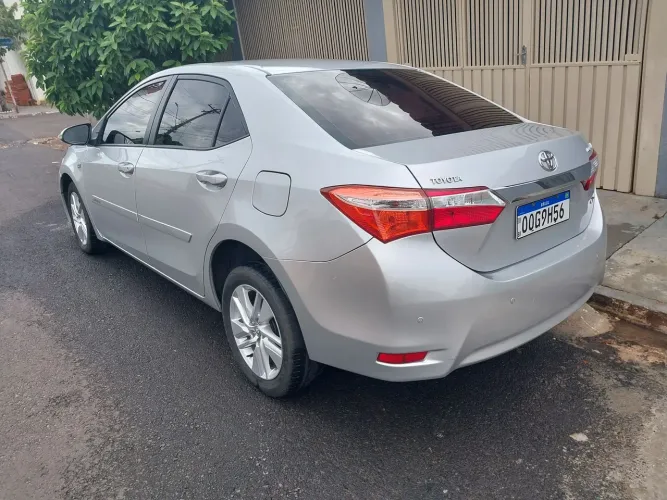 Toyota Corolla GLI 1.8 Flex 16V Aut. 2015