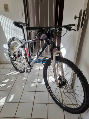 Bike Oggi Hacker Aro 29