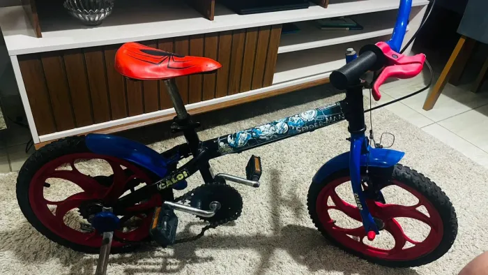 Bicicleta infantil em ótimo estado de conservação