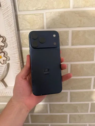 17 pro max 256gb azul (marcas de uso)