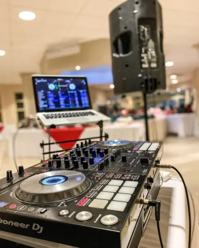 DJ para Eventos Corporativos | Música Ambiente e Experiência Profissional