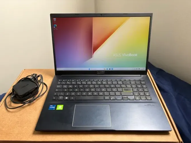 Notebook ASUS Vivobook 15 i7 8RAM 250 ssd