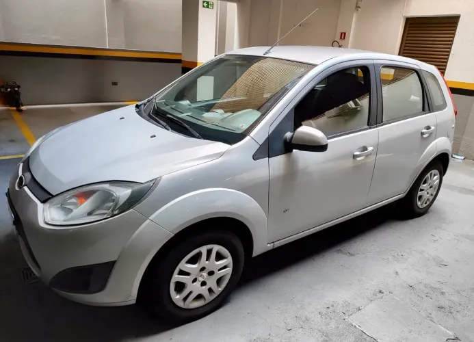 Ford Fiesta SE 1.6 8V Flex 5P 2014