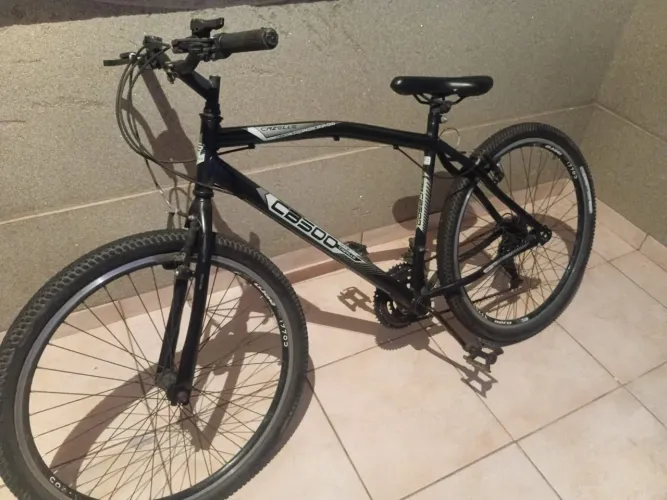 estou vendendo essa bicicleta em ótimo estado, apenas um ferrugem na marcha.