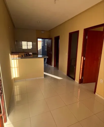 Vende-se casa em direto com responsável >