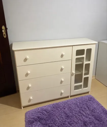 Cômoda branca