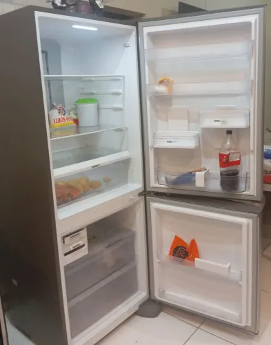 Vende-se GELADEIRA BRASTEMP INVERSE SEMI NOVA 447L