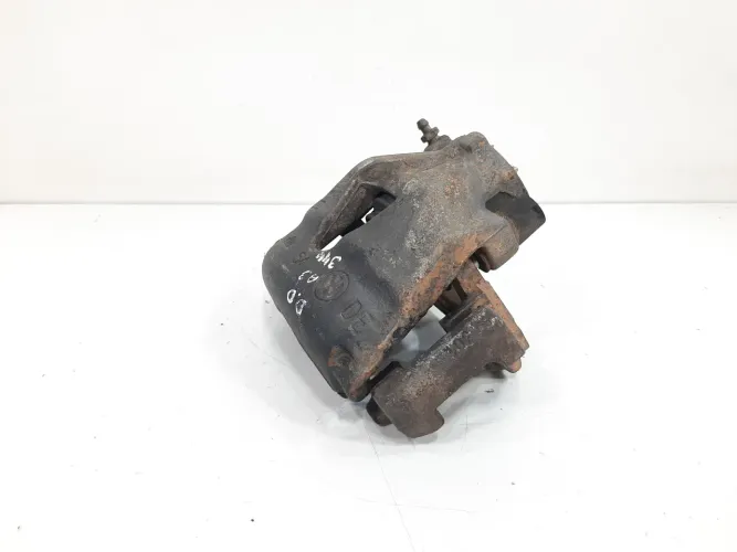 Pinça Dianteira Direita Audi A3 1997 1998 1999 A 2006