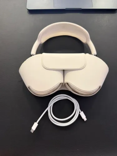 AirPods Max USB-C Apple
