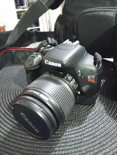 Kit Canon EOS Rebel T2i Completo