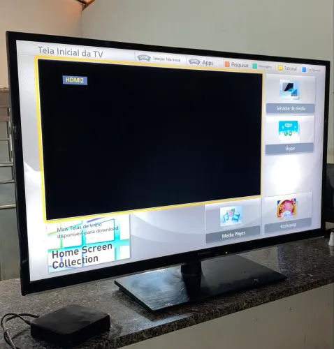 TV LED 39" Smart TV Panasonic Viera Full HD 3 HDMI TC-L39EL6B + uma TV box.
