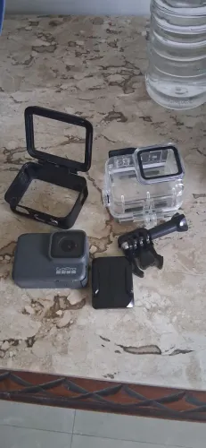 Gopro 7 Silver com alguns acessórios